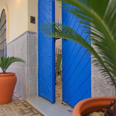 Mara'S Apartments Torremolinos La Mar - Beachfront Tiny House - Bajondillo Exteriör bild