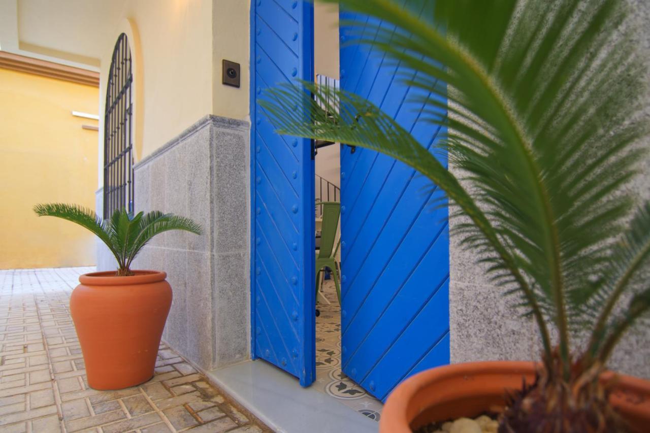 Mara'S Apartments Torremolinos La Mar - Beachfront Tiny House - Bajondillo Exteriör bild