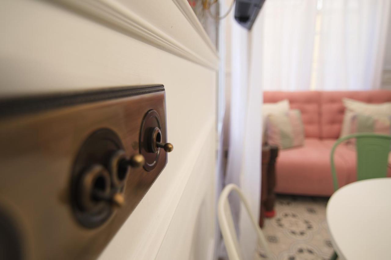 Mara'S Apartments Torremolinos La Mar - Beachfront Tiny House - Bajondillo Exteriör bild