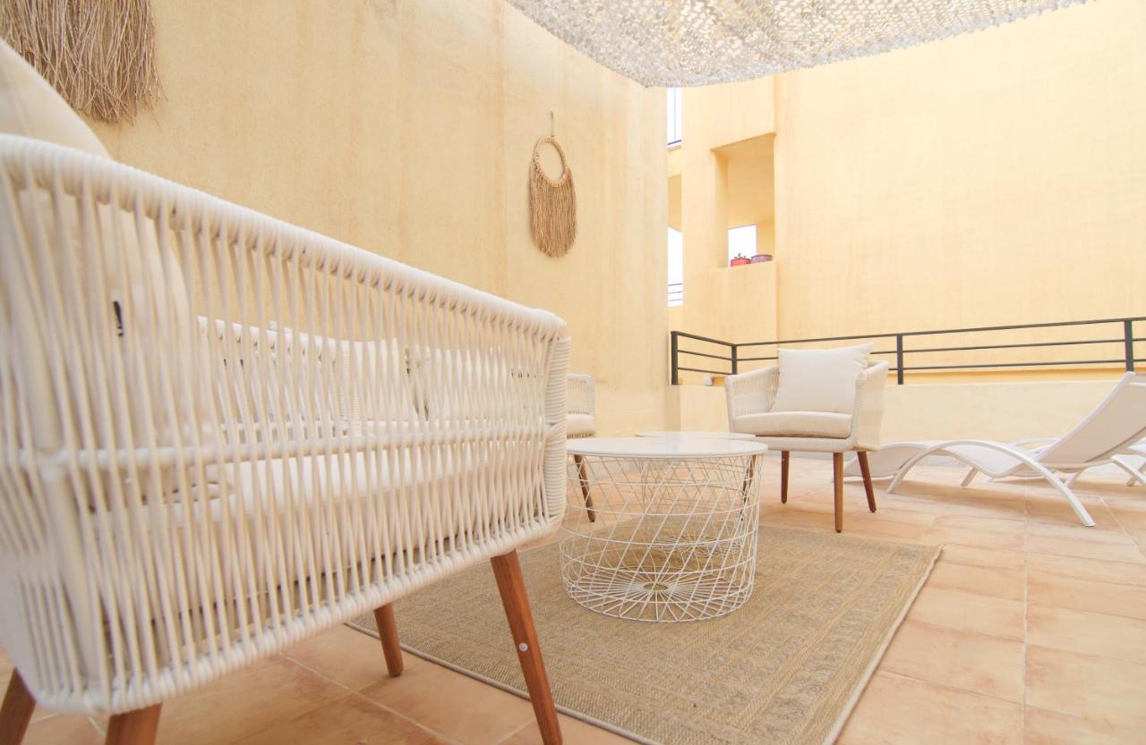 Mara'S Apartments Torremolinos La Mar - Beachfront Tiny House - Bajondillo Exteriör bild