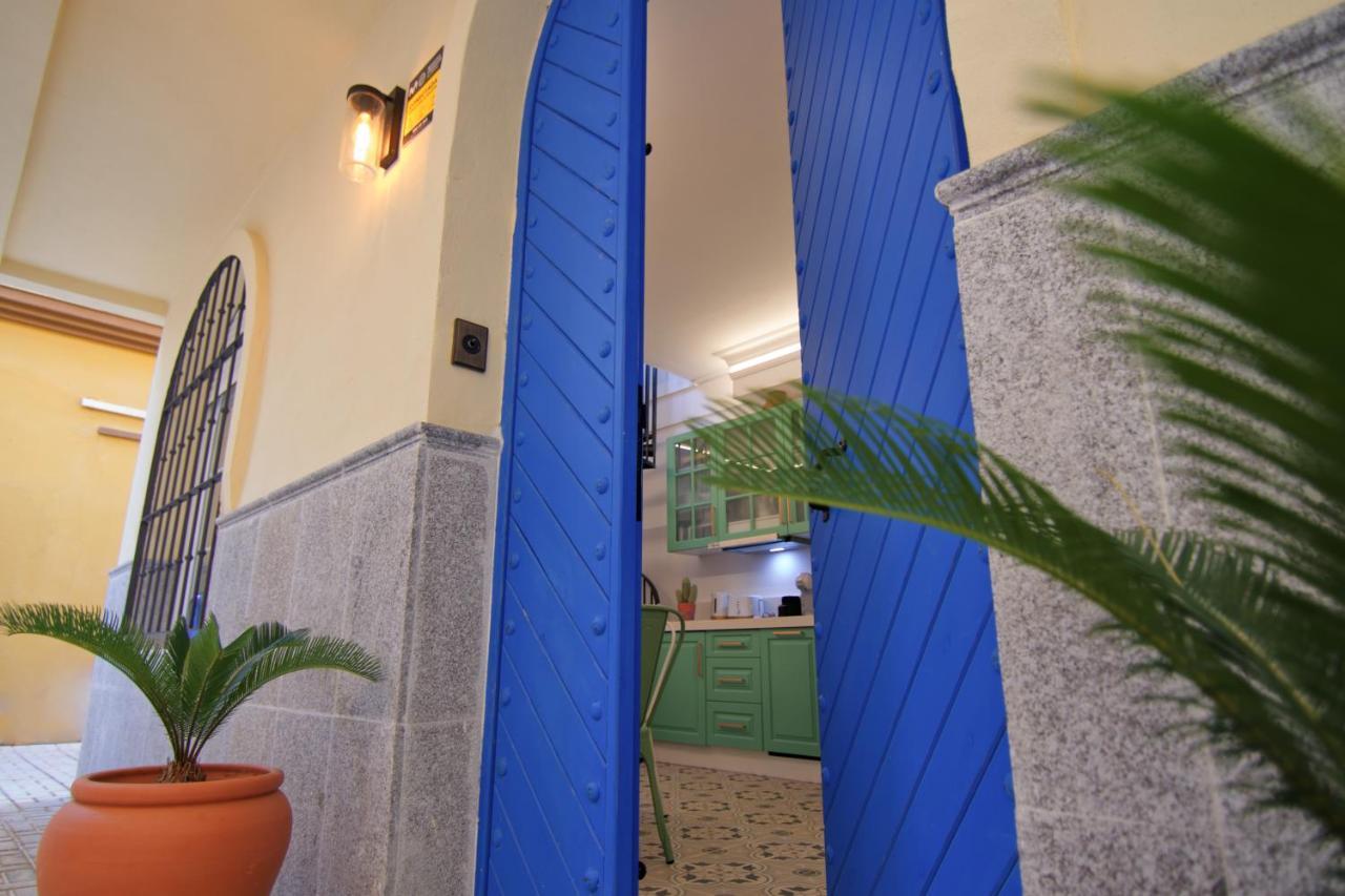 Mara'S Apartments Torremolinos La Mar - Beachfront Tiny House - Bajondillo Exteriör bild